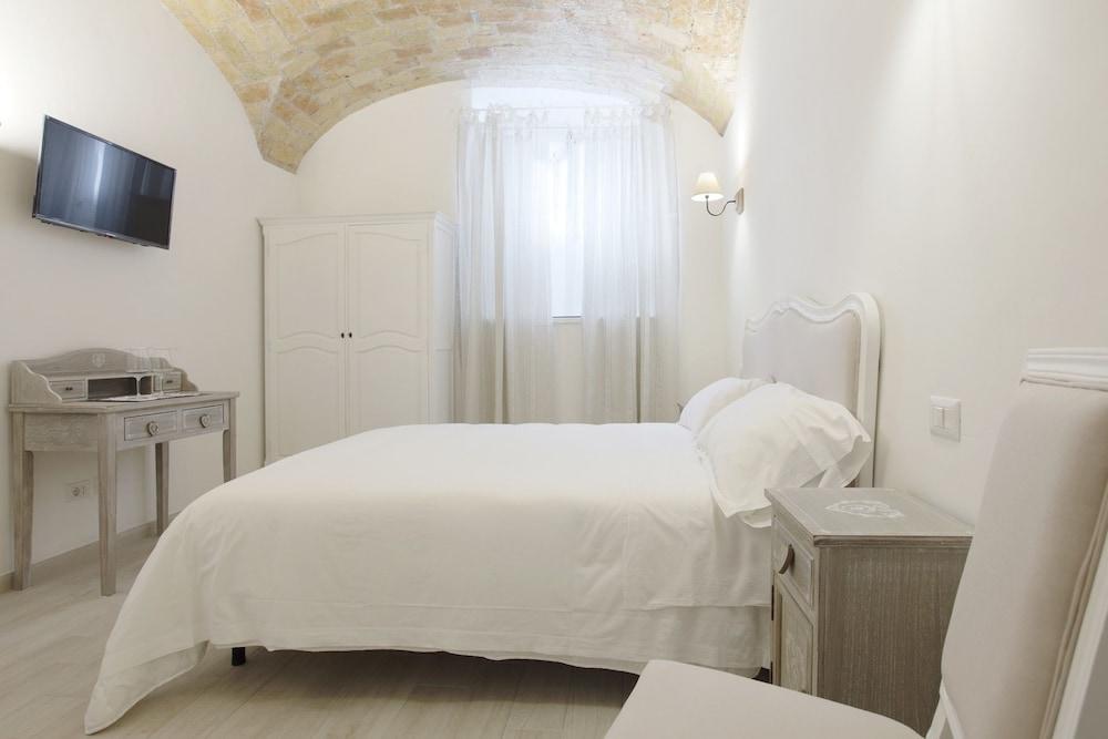 Mirko Luxury 3* Rome